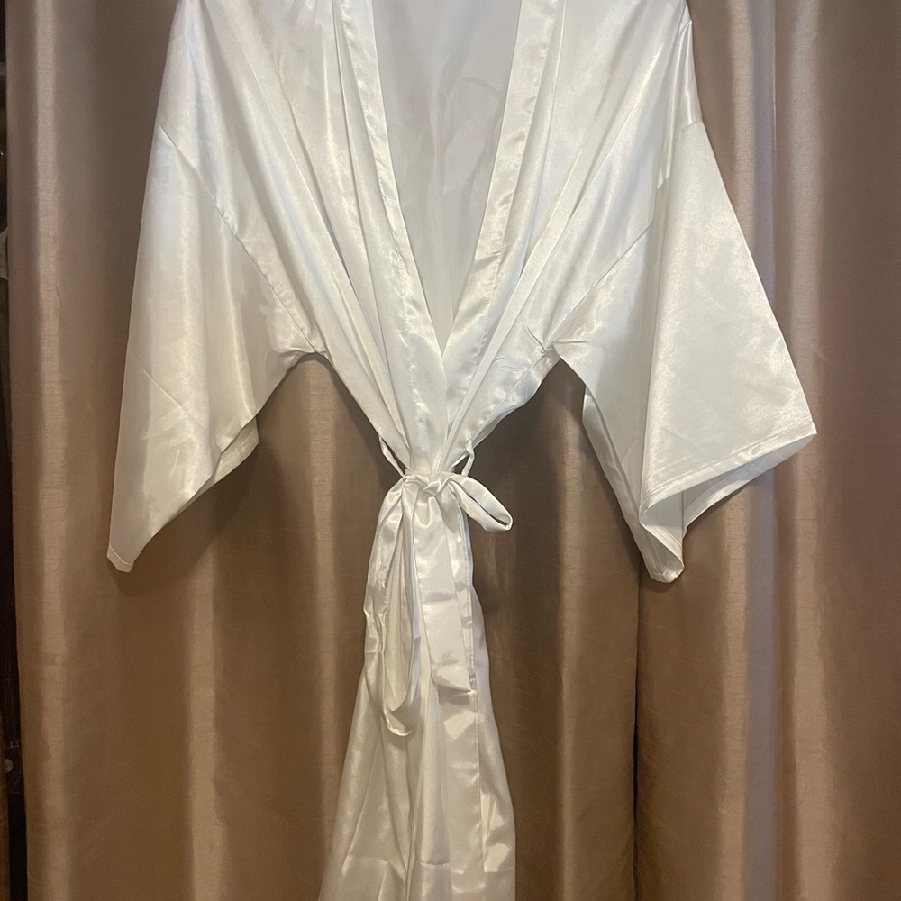 Amazon White Bride Robe - Picture 3 of 3